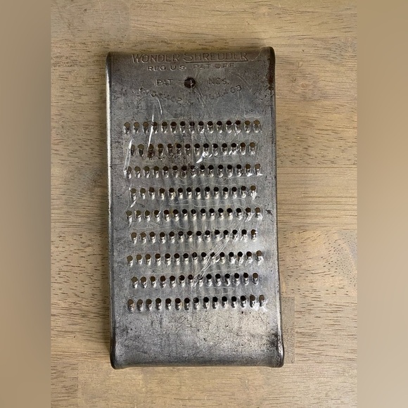 Antique Wonder Shredder Cheese Grater Metal‎ Kitchen Gadget Rustic Farmhouse - Picture 1 of 6